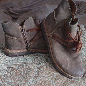 Born Calyn Leather Rustic Brown Lace Up Ankle Boots Booties